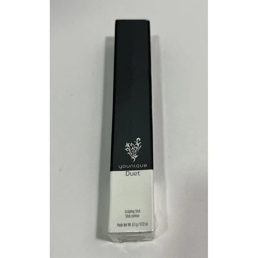 Younique Duet Sculpting Stick Contour SHADE LIGHT .22 oz New Sealed